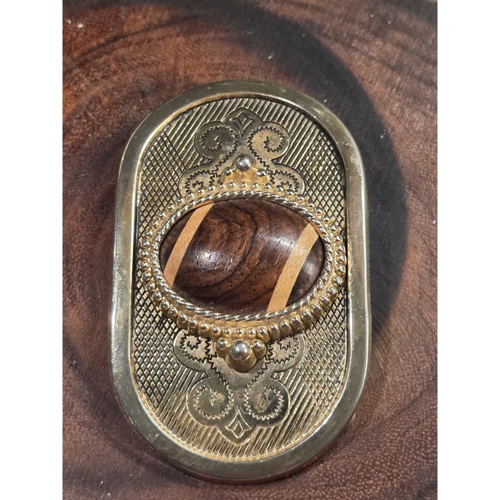 Gold Tone Belt Buckle w Horizontal Oval Wood Ornament Western Style - Picture 3 of 9